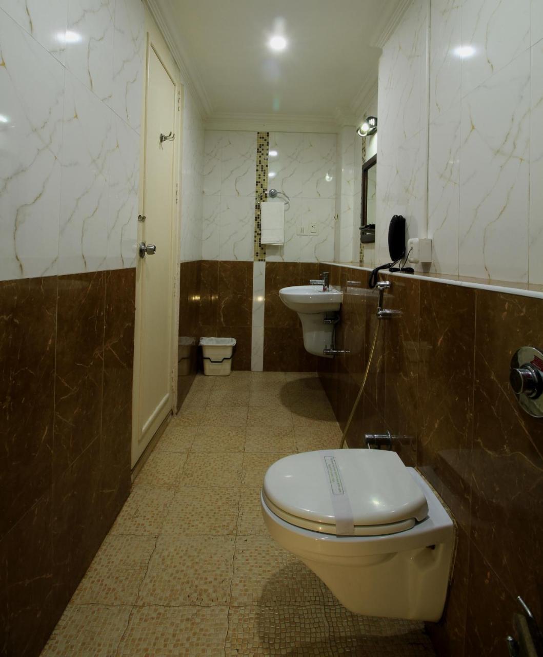 فندق Xavier'S Residency كولاّم المظهر الخارجي الصورة